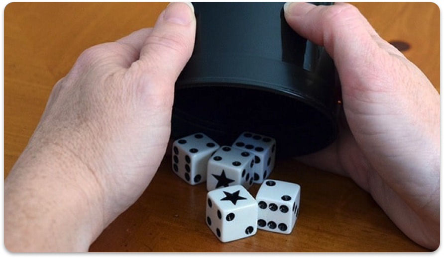 Games with dice. Перудо игра. liars dice. дайс игра и чашка. liar&#039;s dice pc game.